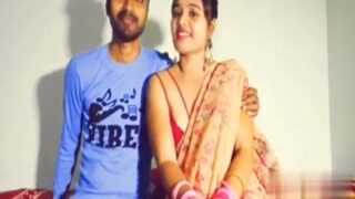 Pria Baru Nikah Ngentot Istrinya Seksi Dalam Video Panas India