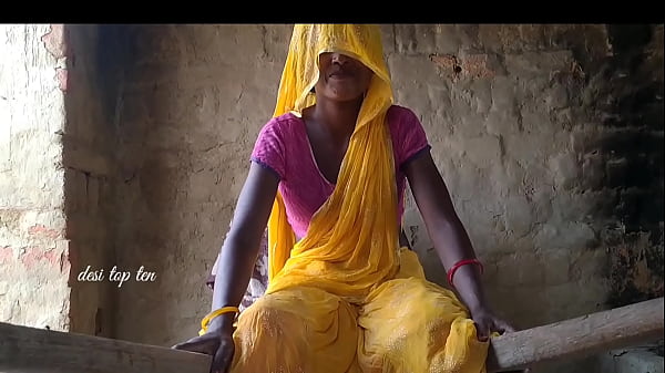 Istri India Desi Digencet Keras Suami Dengan Saree Kuning Seksi