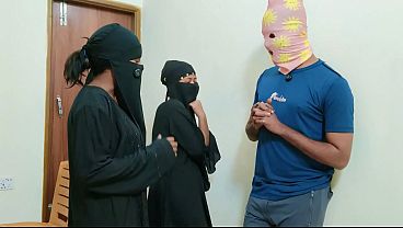 Goyang Pantat Besar Seksi Dua Saudariku Berhijab Sampai Terengah-engah