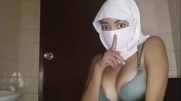 Istri Muslim Arab Gatel Masturbasi Basah Sembunyi-sembunyi Saat Suami Pergi