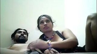 Pasangan Tamil Muda Bercinta Panas Di Webcam Live