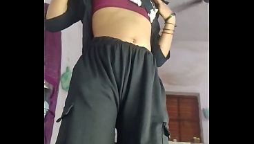 Cowgirl Gila, Suami Indian Bhabhis Bantai Memeknya Sambil Merintih Dalam Bahasa Hindi