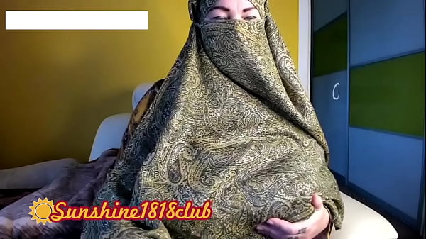 Sensasi Webcam Milf Turki Arab Berhijab Dengan Payudara Besar, 10 November