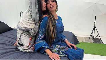 Malam Panas Bertiga Dengan Dua Arab Montok, Payudara Besar Dan Memek Ketat – Aaliyah Yasin Dan Jade Presley