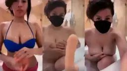Jembut Montok Bergoyang Di Bak Mandi