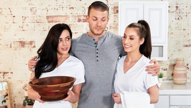 Pijat Nuru Bareng Whitney & Spencer, Empat Tangan Bikin Muncrat Lebih Enak