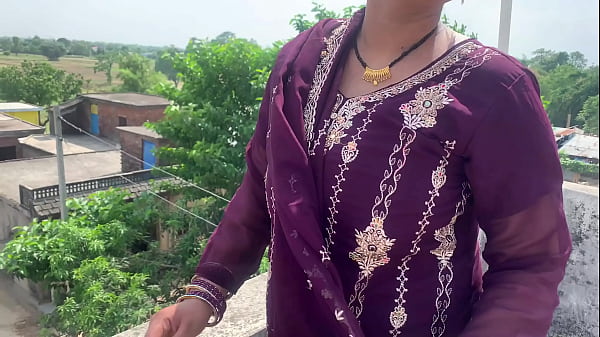 Bhabhi Bhojpuri Yang Nakal Menggoyang Tubuhnya, Suara Erotisnya Bikin Panas Telinga
