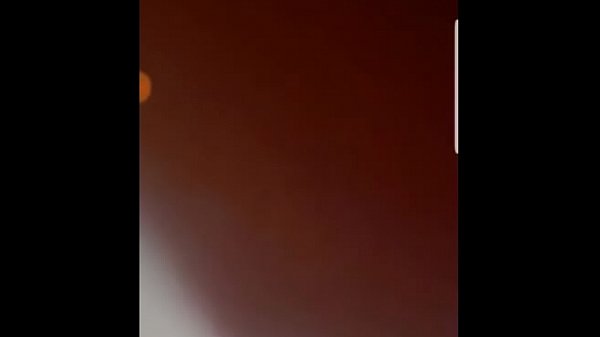 Istri Indonesia Bercoli Sambil Suaminya Ngocok Di Video Call.