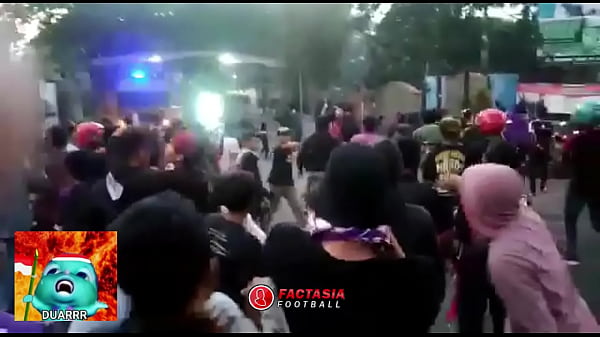 Baku Hantam Suporter Liga Indonesia Part 1 (persik Vs Psim) — Gaya Panas, Gebukan Nafsu, Darah Memekik Kencang