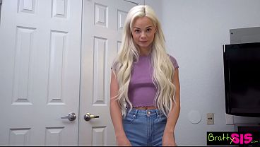 Si Blonde Nakal Elsa Jean: “serahin Duit Lo, Gw Hisap Kontol Lo Sampe Kering”
