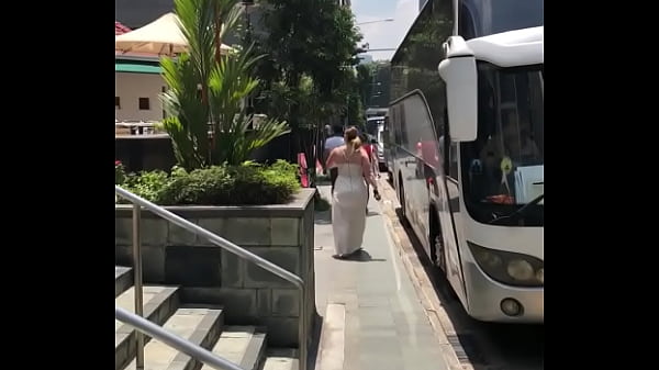 Cewek Cina Montok Gede Banget, Pantatnya Bikin Makin Pengen