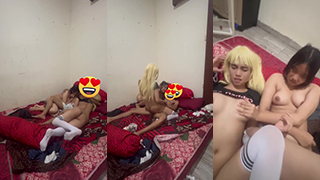 Angin Kencang, Tiga Cewek Saling Jilat Sampai Basah Kuyup
