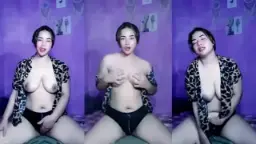 Belinda Toge Garuk-garuk Memek Basah Sambil Ngeluh Nikmat.