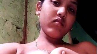 Desi Cewek Lagi Ngerekam Selfie Bugil, Bikin Greget.