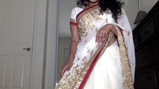 Ibu-ibu Seksi Chennai Bugil Di Depan Kamera, Mainin Tamil Panas Abis