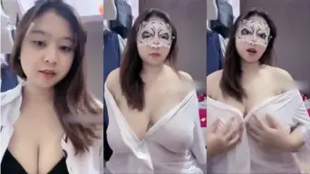 Live Cewek Tobrut Baju Transparan, Mulus Banget Bikin Greget