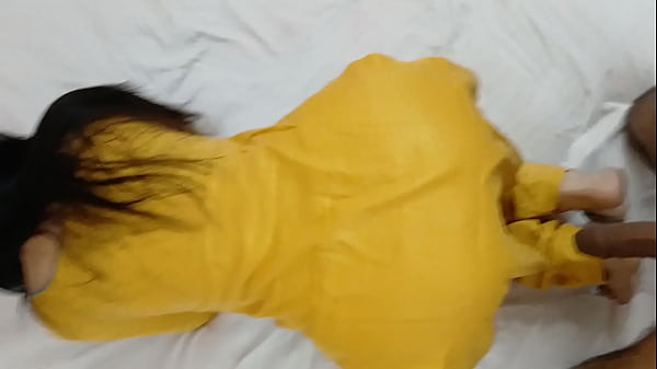 Bokep Tante India Sange, Pantat Gede Digebukin Ala Doggy Style.