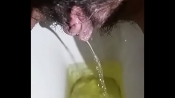 Cewek India Lagi Ngocok Pipis Sampe Becek