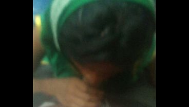 Desi Auntie Pengemis Lokal Naik Kereta Sambil Mainin Kontol