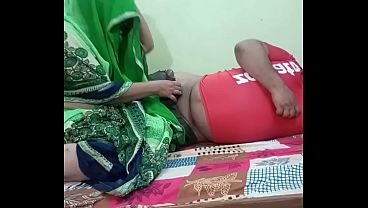 Desi Indian Couple Lagi Ngewe Panas Di Kamar, Crot Di Kasur