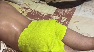 Ibu Mertua Montok Bantu Mantu, Pijat Berubah Jadi Main Senggol