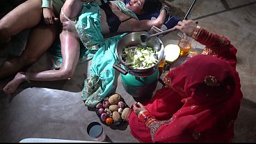 Ibu Tiri Dapur Xxx, Ibu Tiri India, Ibu Tiri Desi, Di Dapur Desi, Ibu Tiri Nakal, Siap Melayani.