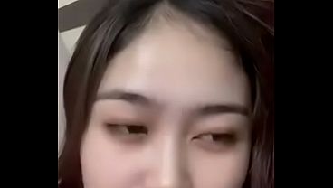 Cewek Indonesia Live, Goyangannya Bikin Makin Tegang