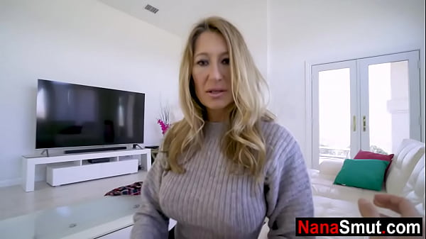 Nenek Tiri Yang Horny Minta Bercinta Sama Cucu Tirinya