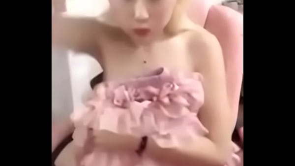 Cewek China Panas Banget, Bikin Ngilu Pengen Digituin.