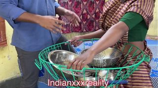 Video Bokep India Paling Hot, Keluarga Tiri Desi, Suara Hindi Jelas, Ngewe Seru