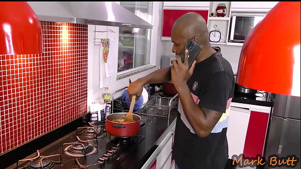 Panggil Thays Santos Si Jalang Buat Dinner, Kenyangin Perut Terus Kenyangin Kontol Di Pantat Polosnya.