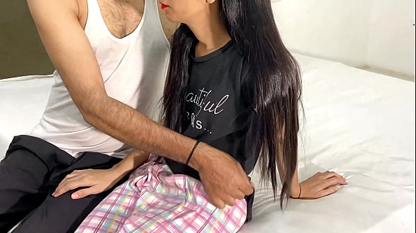 Tonton Video Seru Desi Cewek Desa, Memek Sempit Kontol Gede Om-om, Cewek Desa Panas Banget