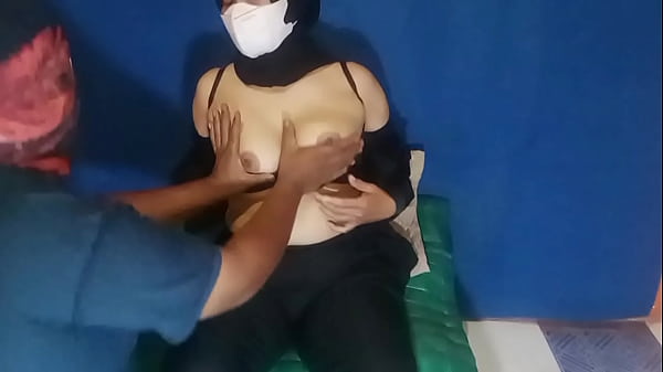 Bermain Dengan Memek Satpam Cewek Horny Pakai Mainan Sex Sampai Muncrat Jago Jilmek