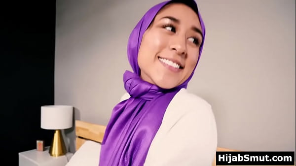 Gadis Arab Berhijab Ngentot Tanpa Izin Ortu