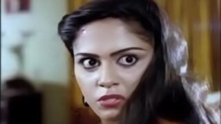 Pelacur Tamil Horny Menjebak Pembantunya Lalu Ngewe Dia Sampai Lemas.