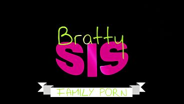 Gracie Gates & Brookie Blair Bilang Ke Abang Tiri “kita Bisa Ngentot Bareng Terus Pergi Ke Pantai”