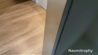 Liburan Mesum Sama Kakak Tiri – Naomi Noel