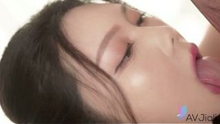 Cewek China Seksi Ban Ban Digenjot Keras Sampai Meraung-raung.