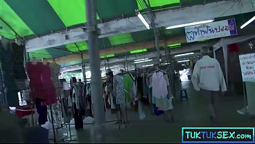 Lidah Ditindik, Ibu Mertua Thailand Mungil Digilir Dua Bule