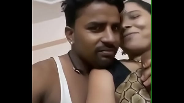 Tekan-tekan Tante Desi Montok, Buah Dadanya Gede Banget Bikin Ngiler