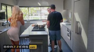 Istri Real – (courtney Taylor, Keiran Lee) – Courtney Bantuin Suami Biar Muncrat – Brazzers