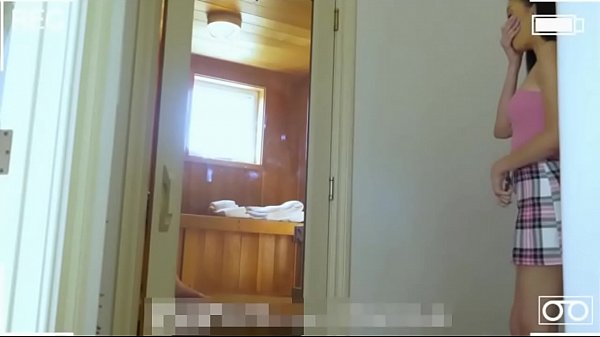 Liatin Lana Rhoades Ngintipin Kakak Tiri Lagi Sange