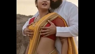 Desi Bhabhi Saree Me Boobs Dabake Romantis