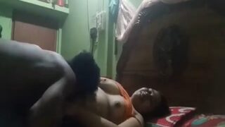 Video Mesum Tamil, Si Bego Ngewe Bhabhi Desi-nya Dengan Gaya Nafsu Bejat