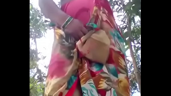 Bhabhi Desi Roshni Pamerin Body Seksi Dan Bikin Tegang