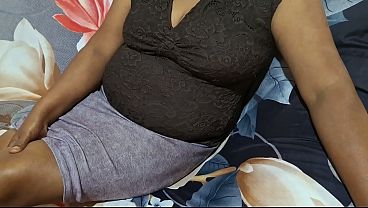 Mama Tiri Asia Yang Lagi Horny Di Liburan, Siap Digebukin Di Kamar Hotel