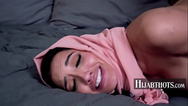 Arab Cewek Chloe Amour Panggilan Pantatnya Yang Bikin Ngilu.