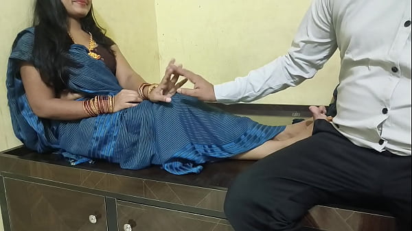 भाभी की चूत में पहली बार देवर का लंड घुसा, जोर से चोदा और मजा लूटा, हिंदी में गंदी आवाज़ में चिल्लाई